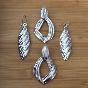 $98  2 Pairs Vintage Estate Sterling Earrings  Marked TJ 35 & TS 30 MEXICO 925